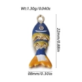 Ciondolo a forma di pesce dorato con strisce blu e arancioni, 22x8mm, peso 1,30g - Stile Pesce Rosso Piccolo Sfumato Blu Bianco Giallo (YSN172-E3)