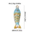 Pendente pesce rosso in rame con smalto blu e giallo e dettaglio occhio rosso - Stile Pesce Rosso Grande Rigato Blu Chiaro Giallo Bianco (YSN172-F1)