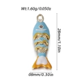Ciondolo carpa koi in smalto azzurro e giallo placcato oro con dimensioni e peso indicati - Stile Pesce Rosso Medio Rigato Blu Chiaro Giallo Bianco (YSN172-F2)