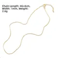 Detail einer 1 mm Gold-Box-Halskette mit 46+4 cm Länge und polierter Metalloberfläche - Goldene Dünne Kette (Chain)