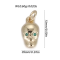 Colgante de calavera dorada con ojos de gema verde para creación de joyería - Estilo de Calavera de Ojos Verdes (YSN200-29)
