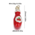 Schattige hanger van een ketchupfles in rood en wit emaille met gouden lus - Tomatensaus