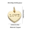 Detailansicht eines vergoldeten Herzanhängers aus Kupfer mit graviertem LOVE Schriftzug - Love Herz Relief (YSN079-07) / Gold