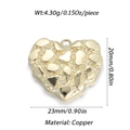 Detail eines goldenen Herzanhängers mit Kieselstruktur und 23mm x 20mm Maßen - Kieselherz-Stil (YSN079-11) / Gold