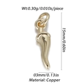 Makroaufnahme des italienischen Horn-Anhängers aus Goldkupfer mit 15mm Maßen - Cornicello Modeanhänger (YSN085-10) / Gold