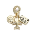 Vergoldetes Reise-Charm-Set mit Erde, Flugzeug und Postkarten-Anhänger-Details - Postkarte Flugzeug Globus Stil