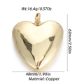 Dettaglio pendente a cuore dorato in rame lucido con dimensioni 63x48mm e peso - Oro Lucidato Grande (87)