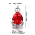 Detalle macro del colgante de lágrima con gema roja y circonitas blancas en base de cobre - Estilo Strass Rojo Oscuro Gota de Agua (YSN151-06)