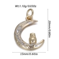 Macro-opname van de goud- en zilverkleurige uilenmaan hanger met exacte afmetingen erbij - Maan Uil (YSN160-11)