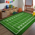 Detail eines kreativen American-Football-Feldteppichs auf Holzbodens im Kinderzimmer - 40*60cm / American Football Feld