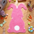 Nahaufnahme des rosa Hasen-Teppichs mit weichem Kaschmir-Imitat für die Osterdekoration - 40*60cm (Hautfreundlicher Samt) / Rosa Langohr-Hase Rückansicht (MJXFHJ-12)