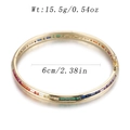 Bracelet jonc doré arc-en-ciel avec zircons multicolores de taille rectangulaire et fermoir - Zirconia Baguette Arc-en-ciel