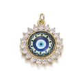 Detalle del colgante de ojo turco dorado con esmalte azul y piedras de circón brillante - Chapado en oro 18K / Estilo Redondo Circonia Colorida (YSN032-06)