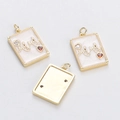 Ciondolo MAMA rettangolare con smalto rosa e bordo perlato oro per gioielli fai da te - Ciondolo Rettangolare in Smalto Rosa MAMA (YJ016-24)