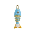 Détails du pendentif poisson en émail bleu ciel et orange avec motifs de grille dorée - Style Maille Dorée Bleu Ciel (07)