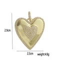 Detailansicht des 18k Gold Herzanhängers mit Maßen von 2,9 cm Höhe und 2,3 cm Breite - Doppelherz-Stil