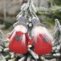 Bambola di Babbo Natale in feltro rosso e grigio con dettagli a cuore per l'albero - Figura di gnomo rosso