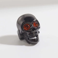 Dettaglio dell'anello teschio gotico in metallo nero con occhi in zircone cubico rosso - Teschio Nero Occhi Rossi Bocca Aperta (12)