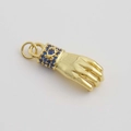 Pendentif main de Hamsa doré avec cristaux bleus micro-pavés et plaqué or 18 carats - Main de Hamsa