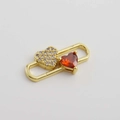 Charm Cupidon plaqué or 18 carats avec cœur rouge et zircons pavés pour bijoux DIY - Double Cœur Boucle
