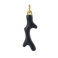 Détail du pendentif corail avec émail noir et anneau de connexion en métal doré brillant - Corail Noir (07)