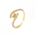 Detail van verstelbare gouden ring met lichtblauw emaille en fijn rond reliëfpatroon - Alleen Lichtblauwe Ring (Zonder Armband)