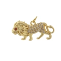 Detailed view of hip hop lion pendant in 18k gold plating with white zircons and ruby eyes - Gold Lion (12)