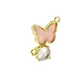 Detalle del colgante de mariposa rosa chapado en oro con circonita facetada - Rosa (L)