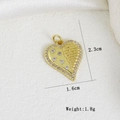 Macro view of heart pendant with cubic zirconia stars and dimensions 2.3x1.6cm - Star Stripe Dual Texture Heart Style (M)