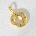 Ciondolo a ciambella dorato con intarsio di pietre preziose colorate e anello superiore - Ciondolo a Cerchio Donut con Pietre Colorate (02)