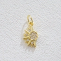 Pendentif soleil plaqué or 18 carats avec micro-pavé de cristaux de zircone cubique - Soleil Pavé de Strass Doré (5867416729802)