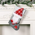 Chaussette de Noël en feutre gris avec gnome 3D et cœur rouge sur cheminée - Rudolph Avec Cadeau (Gris)