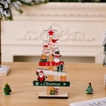 Weihnachtliche Tischdeko aus Holz in Baumform mit handgemaltem Weihnachtsmann und Schneemann - Weihnachtsmann und Schneemann Stil