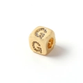 Goldene Würfelperle mit Zirkonia-Steinen in Form des Buchstaben G für individuellen Schmuck - Buchstabe G