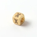 Matte goldener X-Würfelanhänger mit Zirkonia-Inlay für trendigen Hip-Hop-Schmuck - Buchstabe X