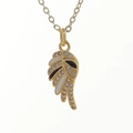 Collier pendentif aile plaqué or avec pavé de zircons et détails en émail bicolore - Noir et Blanc Classique (02)