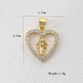 Macro shot of 18k gold plated heart pendant with Virgin Mary and zircon border - Heart Virgin Mary Rhinestone Gold Style (10)