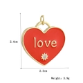 Dettaglio pendente cuore rosso con incisione love dorata e misure 2,4 cm x 2,3 cm - Stile LOVE Cuore Rosso con Raggiera (14)