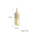 Makroaufnahme des 18k Gold-Hirsch-Pill-Anhängers mit Kristallen und Abmessungen - Pillenkapselform (12)