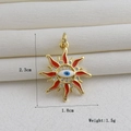 Détails du pendentif soleil doré 18 carats avec œil protecteur et accents en émail rouge - Style de Soleil Mauvais Œil Rouge Bleu avec Strass (04)
