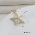 Détail d'un pendentif étoile de mer plaqué or 18 carats avec émail blanc et dimensions - Étoile de Mer en Émail Blanc avec Bord Doré (14)