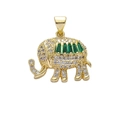 Pendente a forma di elefante dorato con zirconi bianchi e pietre verdi rettangolari - Ciondolo Elefante Pavé con Gemme Verdi sul Dorso