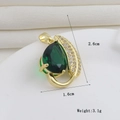Détail du pendentif poire avec pierre verte en or 18 carats et petits diamants blancs - Gemme Larme Vert Foncé avec Base Or (17)