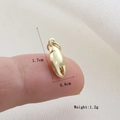 Detailed size view of a gold crab claw pendant measuring 1.7cm high and 0.6cm wide - Gold Crab Claw Style(17)