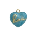 Dettaglio del ciondolo a cuore in smalto azzurro con scritta Love in metallo dorato - Blu Cielo Love (06)