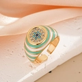 Dettaglio dell'anello regolabile placcato oro 18k con quadrifoglio blu e strisce di smalto - Aperto Regolabile / 10117-Turchese