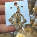 18K vergoldeter Guadalupe-Anhänger mit weißen Strasssteinen für DIY-Schmuckherstellung - Goldener Ovaler Maria Strass Anhänger (29)