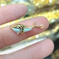 Wal-Anhänger aus hellblauer Emaille und 18K vergoldetem Kupfer für DIY Schmuck - Hellblau Emaille Doppelring Wal Zubehör (33)