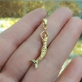 Mini-Meerjungfrau-Anhänger mit 18 Karat Goldbeschichtung für DIY-Halsketten und Armbänder - Goldene Meerjungfrau Stil (39)