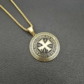 Detailansicht des vergoldeten Templer-Anhängers mit lateinischer Gravur und Kreuz - Anhänger Allein-Gold Ohne Stein (Ohne Kette)